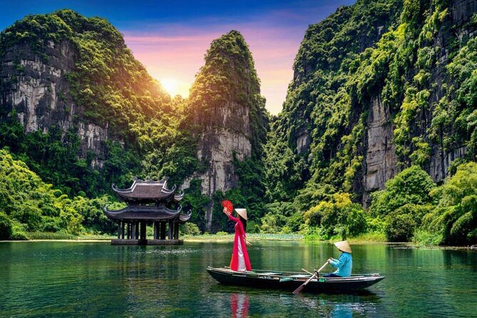 Ninh Binh Luxury 2 Days 1 Night Tour: Bai Dinh, Trang An, Hoa Lu, Tam Coc & Mua Cave