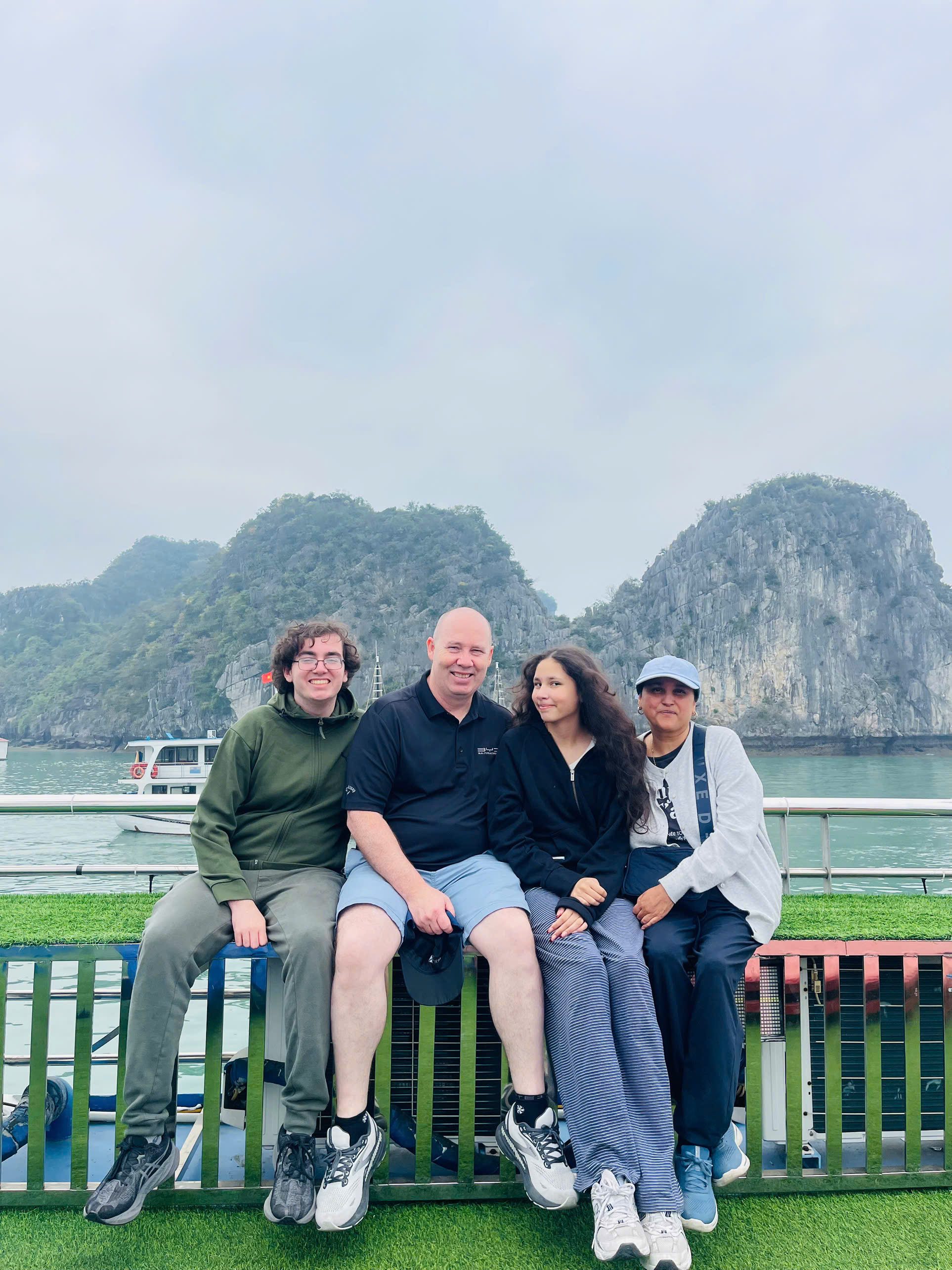 Ninh Binh – Ha Long Bay 2 Days 1 Night Tour | Hoa Lu, Trang An, Mua Cave & Ha Long Cruise