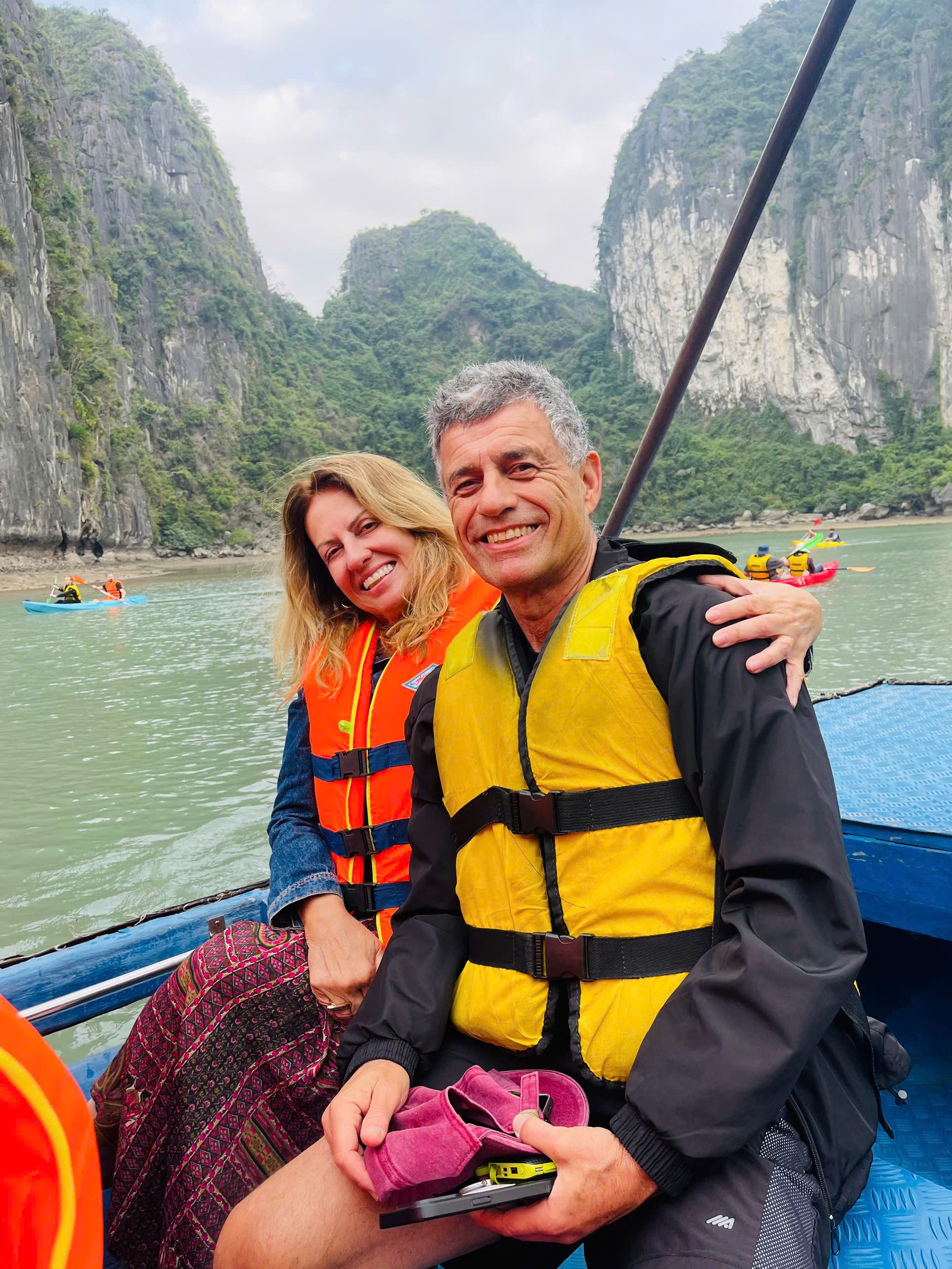 Ninh Binh – Ha Long Bay 2 Days 1 Night Tour | Hoa Lu, Trang An, Mua Cave & Ha Long Cruise