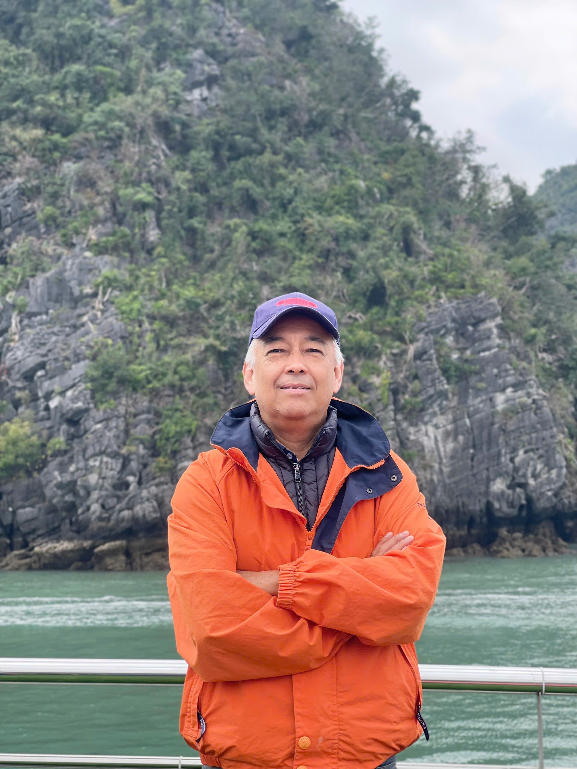 Ninh Binh – Ha Long Bay 2 Days 1 Night Tour | Hoa Lu, Trang An, Mua Cave & Ha Long Cruise