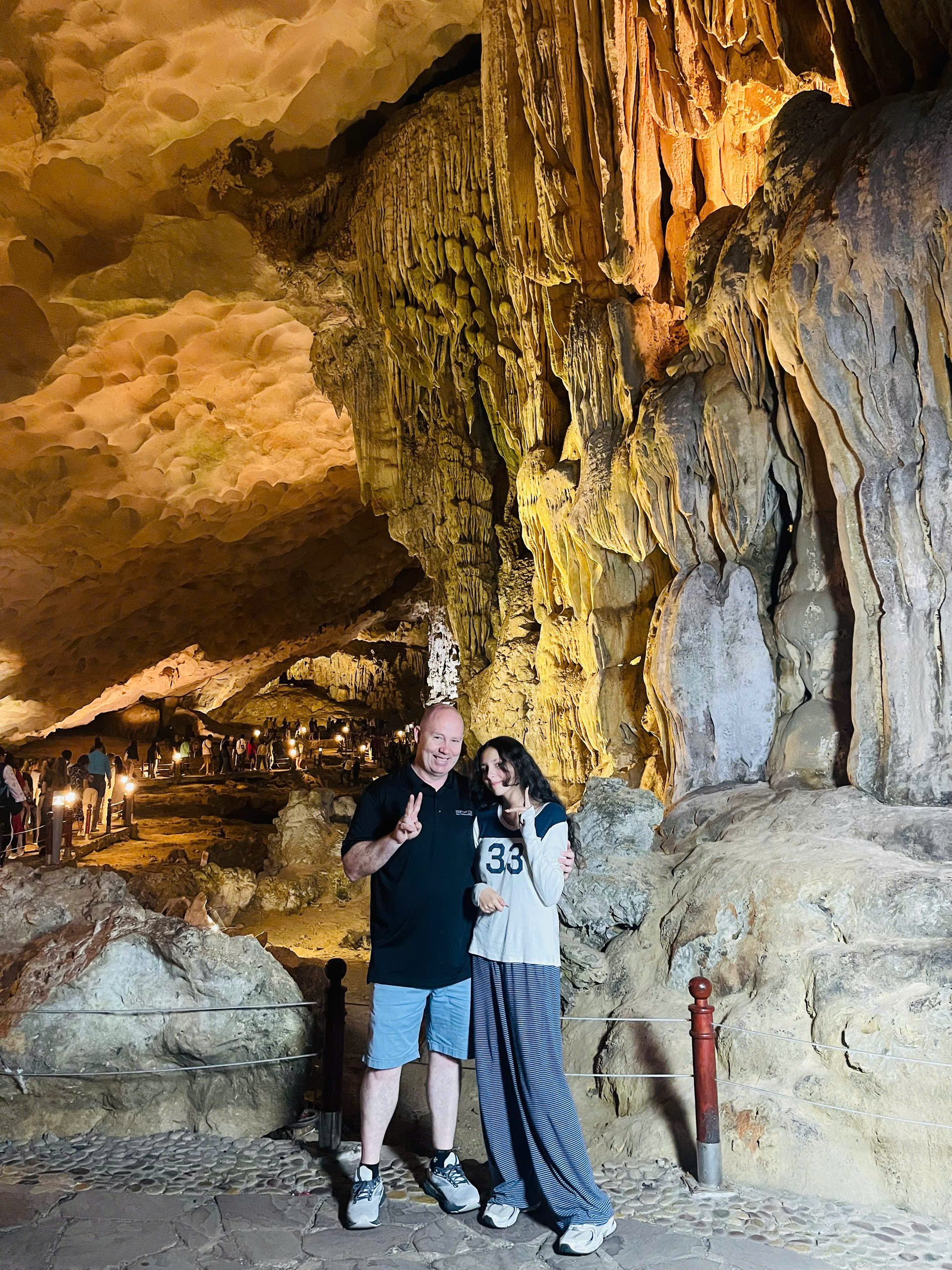 Ninh Binh – Ha Long Bay 2 Days 1 Night Tour | Hoa Lu, Trang An, Mua Cave & Ha Long Cruise