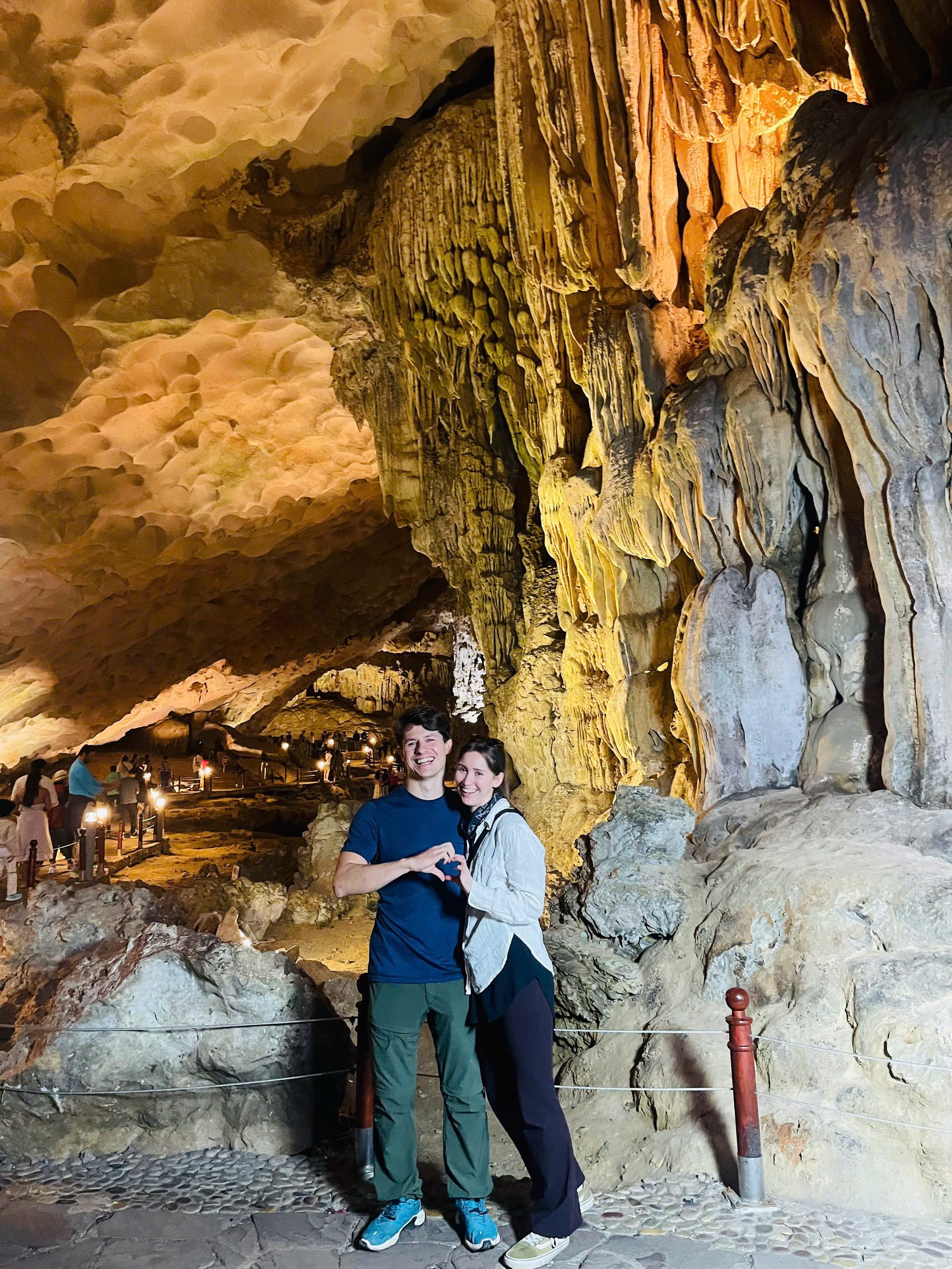 Ninh Binh – Ha Long Bay 2 Days 1 Night Tour | Hoa Lu, Trang An, Mua Cave & Ha Long Cruise