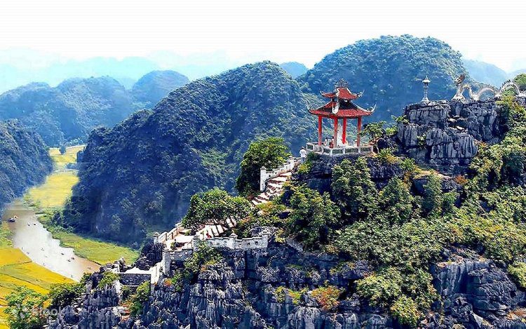 Ninh Binh Luxury Full Day Tour: Hoa Lu, Trang An & Mua Cave